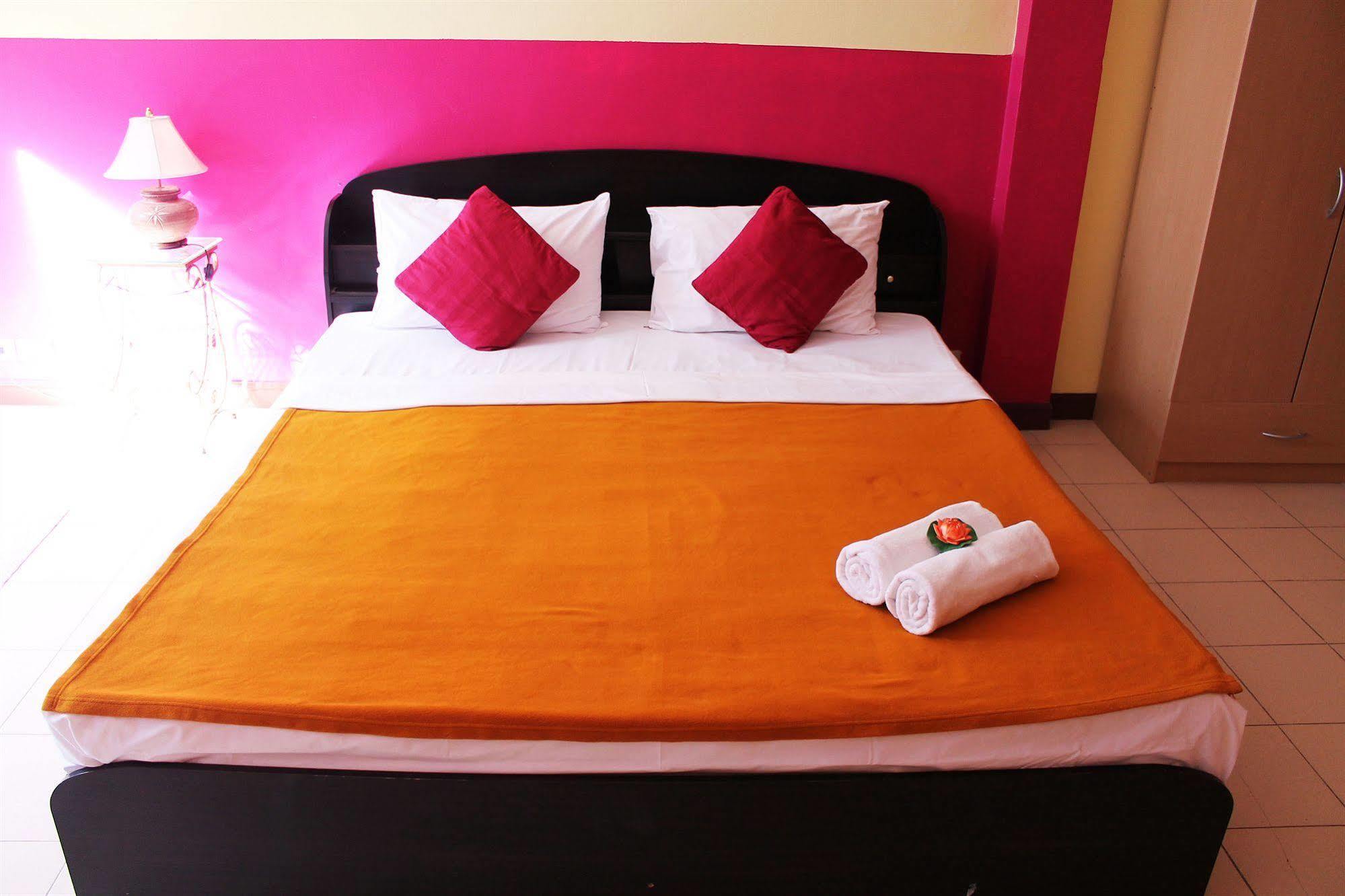 Welcome Marina Praia de Jomtien Exterior foto